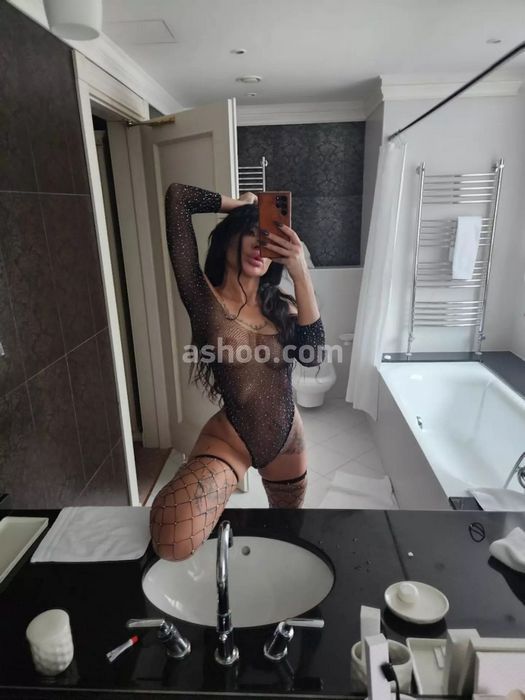 Порно и ночные бабочки: что мы ищем по вечерам?